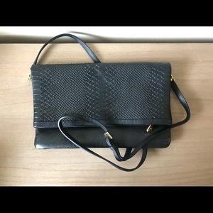 Gigi New York Crossover//clutch